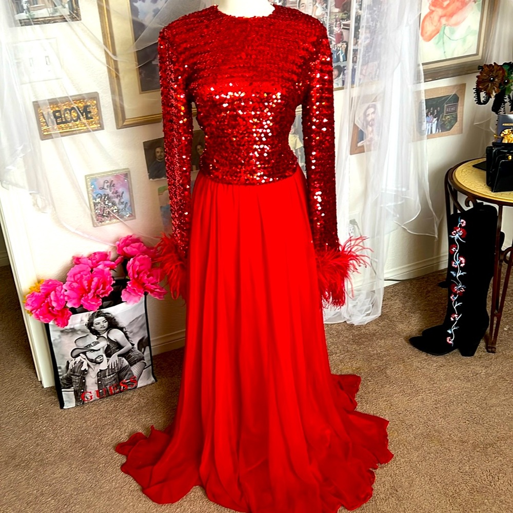 Beautiful sequence Red evening dress